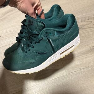 Nike Forest Green Sneakers with White Sole
